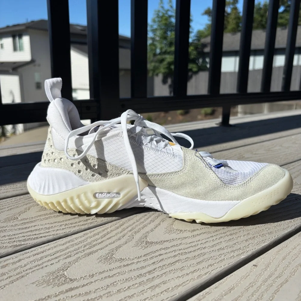 Jordan style sneaker